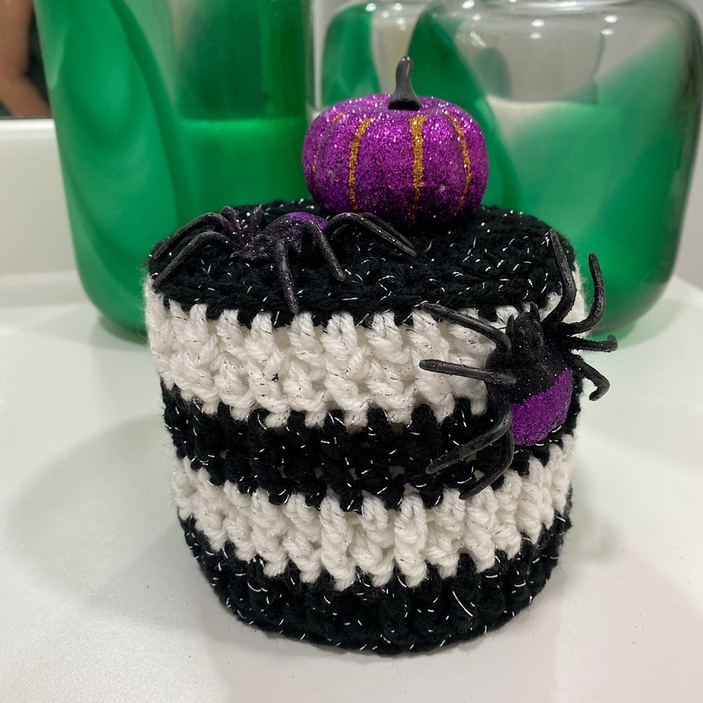 Hand Crafted Spider Toilet Paper Roll Cover Halloween Bathroom Decor Crochet